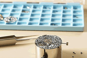 百达翡丽表官售后维修服务电话